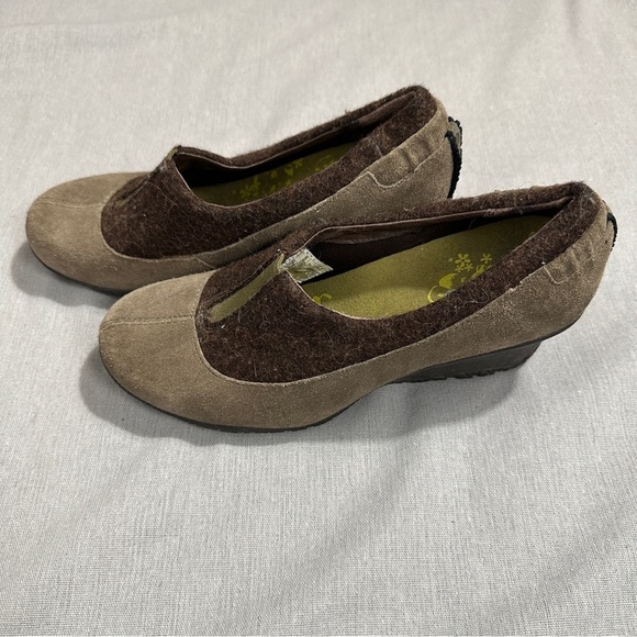 Merrell Tulip Wool Suede Wedge shoes, size 7.5, 2.5" wedge, taupe/brown - Picture 8 of 10